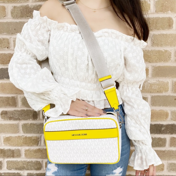 Gaby’sBags👜💕-Michael Kors Messenger Bag White MK - Picture 3 of 3